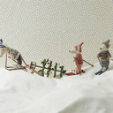 Souris en hiver sur ses skis, Grande sœur - Rose